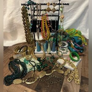 “Cool Tone Cutie” - Accessory Assortment